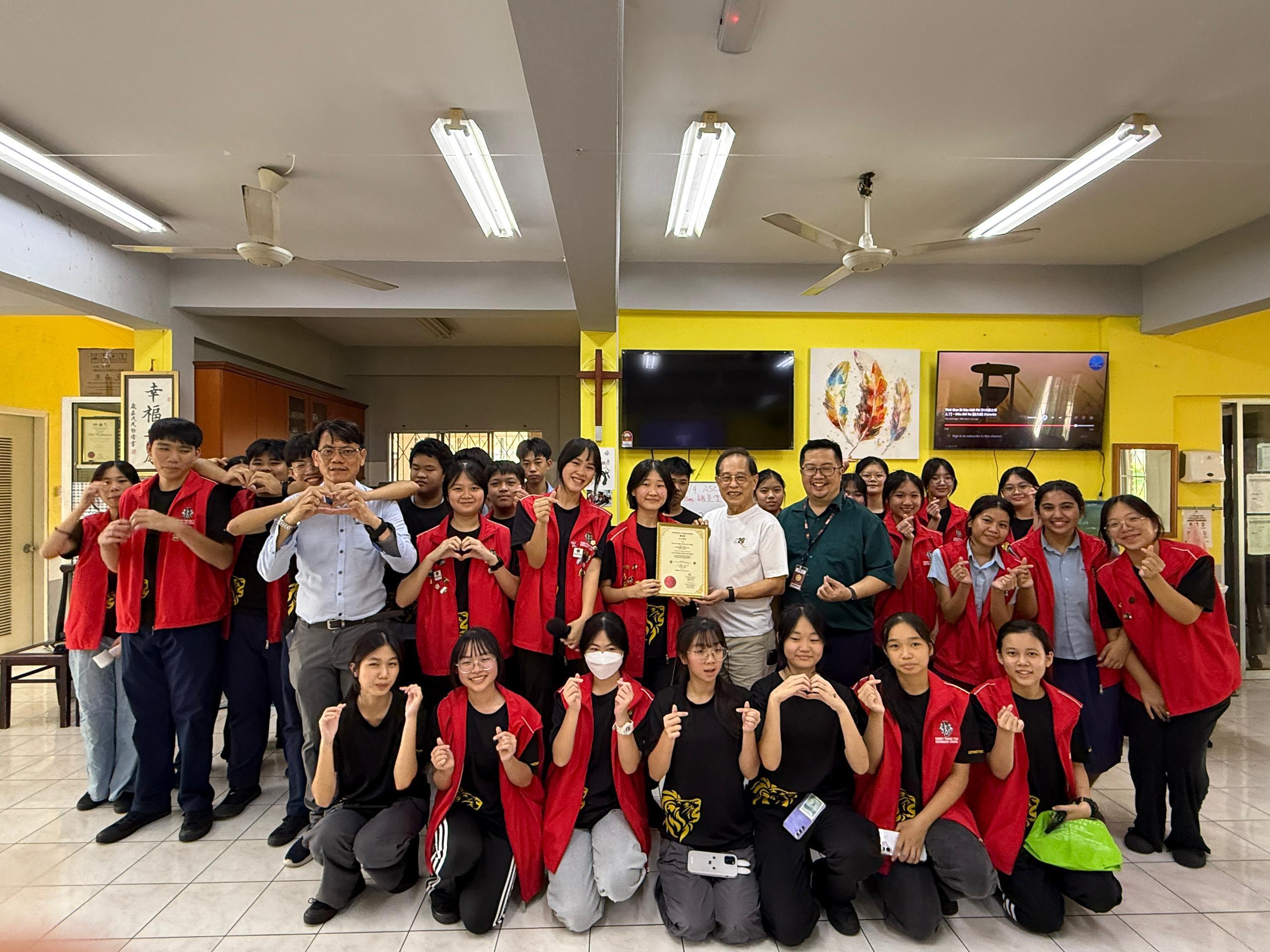 沙巴崇正中学幼狮会拜访退休村，共度温馨午后