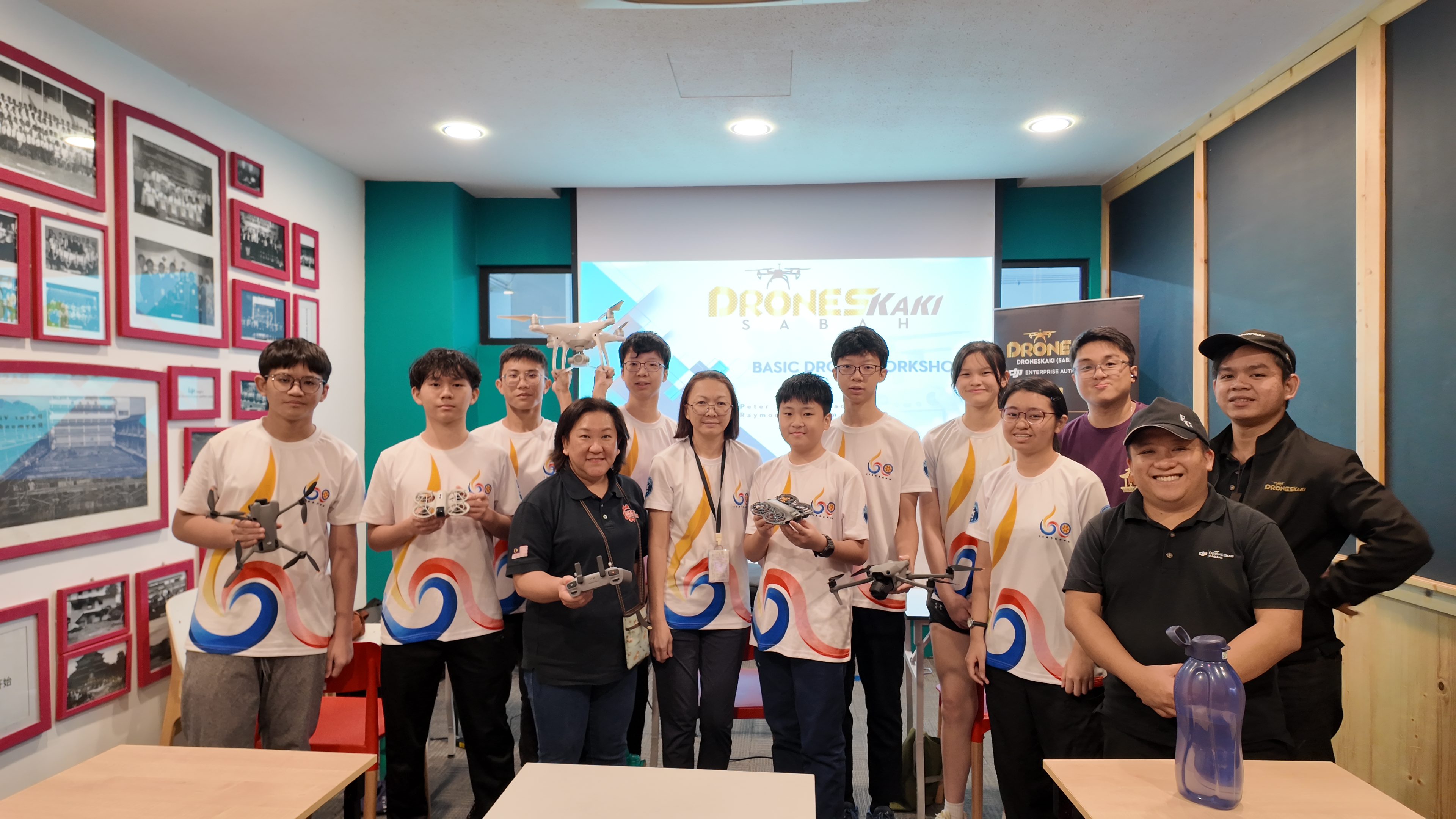 本校智能机械学会于2025年11月20日成功举办了一场无人机技术培训课程