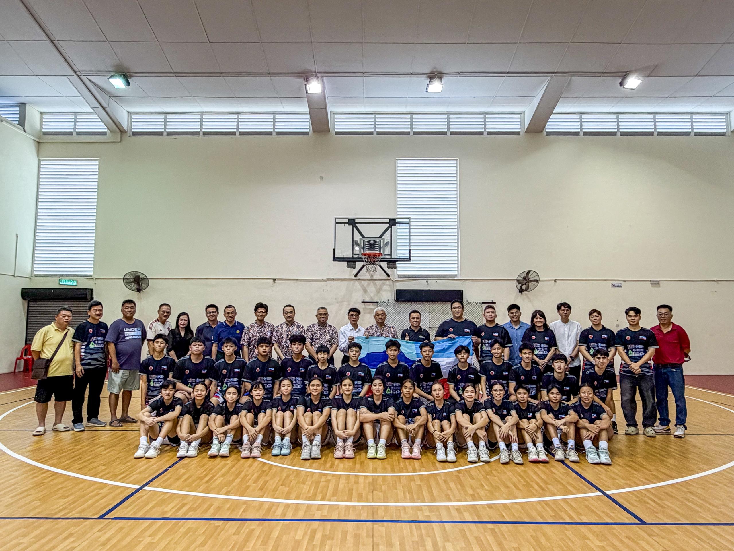 热烈恭喜本校11位篮球员获选代表沙巴出征第32届大马篮总／美禄／林文泽杯 15岁及以下全国篮球锦标赛