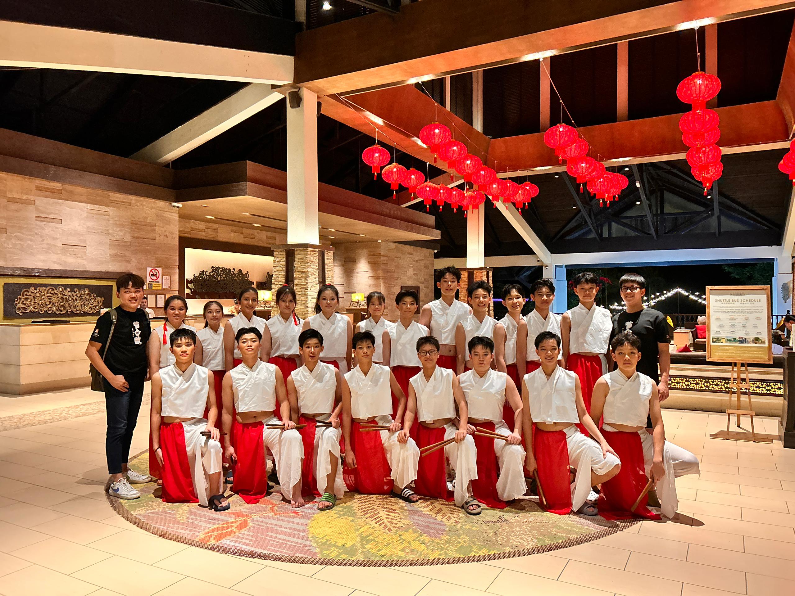 本校24节令鼓队应莎利雅香格里拉度假酒店之邀，再度献艺，荣幸迎来第四次受邀演出